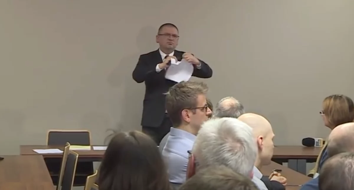 Maciej Nawacki podarł listy poparcia. Lista zarobków członka neo-KRS. 