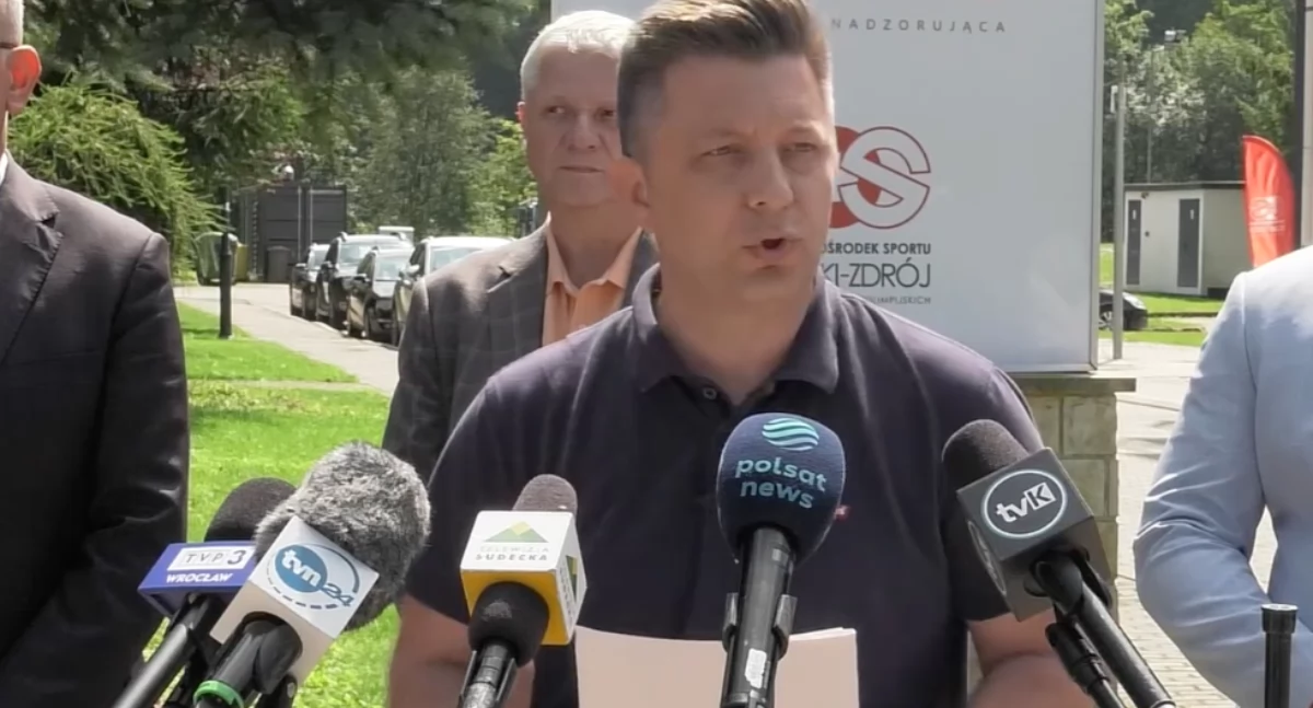 Prokuratura chce uchylić immunitet Michała Dworczyka i postawić mu zarzuty karne. Wniosek w tej sprawie trafił do Parlamentu Europejskiego