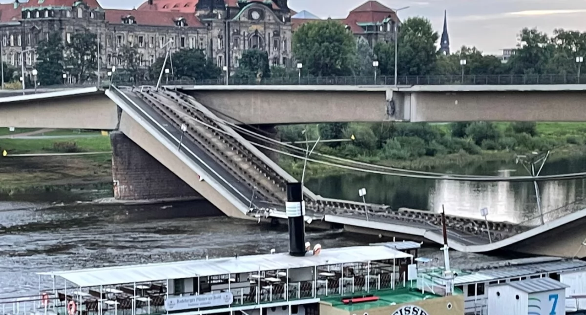 Zawalenie mostu Caroli w Dreźnie. 100-metrowy fragment wpadł do Łaby