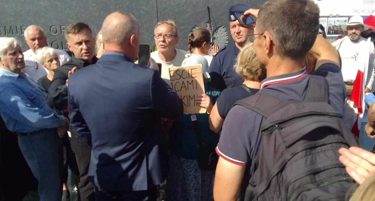 Aktywiści zapraszają 10 października 2024 roku na kontrmiesięcznicę smoleńską. To reakcja na prowokację Jarosława Kaczyńskiego