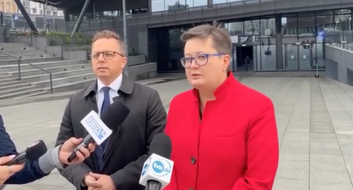 Katarzyna Lubnauer podczas konferencji prasowej. Ministra zapowiada zmiany dotyczące lekcji religii w szkole