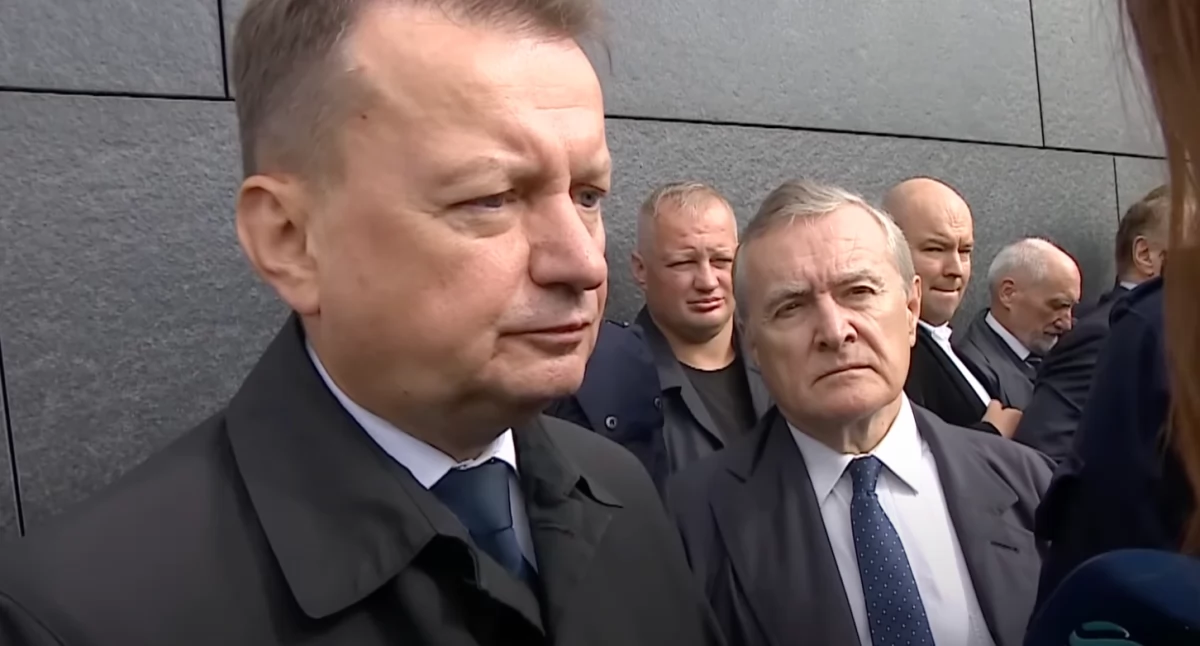 Mariusz Błaszczak podczas miesięcznicy smoleńskiej. 174. miesięcznica smoleńska – transmisja na żywo, oglądaj online 