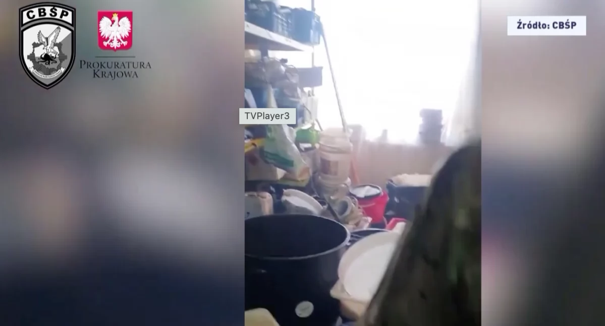 Kadr z nagrania, na którym widać zatrzymanie chemika, który w Gliwicach hurtowo wytwarzał klefedron obok zakładu zbrojeniowego