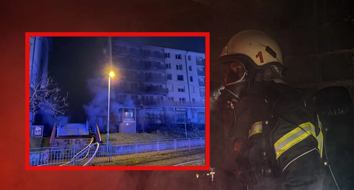Zdjęcie z miejsca pożaru. Ogień pochłonął garaż w którym całkowicie spłonęło 8 samochodów