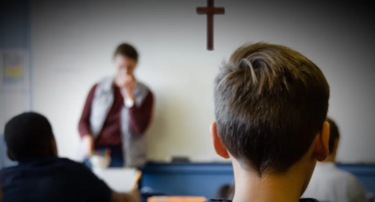 Od nowego roku tylko jedna lekcja religii. Kościół oburzony