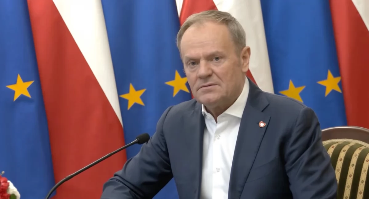 Donald Tusk wyleciał na szczyt w Londynie. Premier zaapelował o większą wiarę w europejskie siły zbrojne 