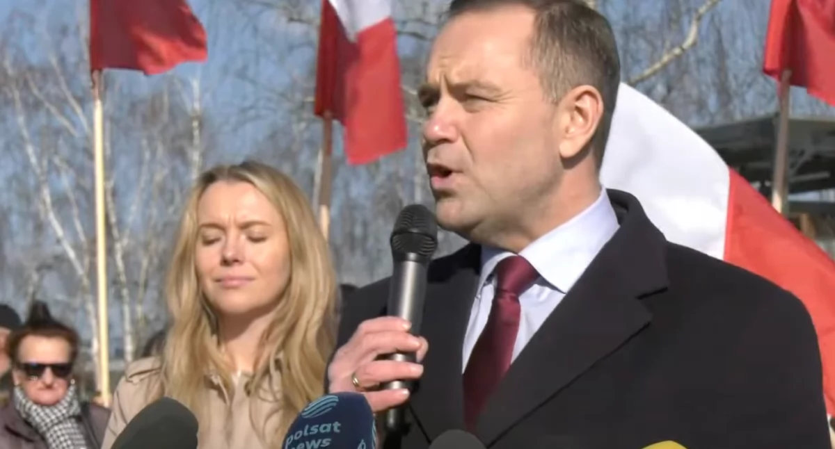 Karol Nawrocki na wiecu w Kluczborku oskarżył rząd Donalda Tuska o śmierć Barbary Skrzypek i złą politykę Unii Europejskiej 