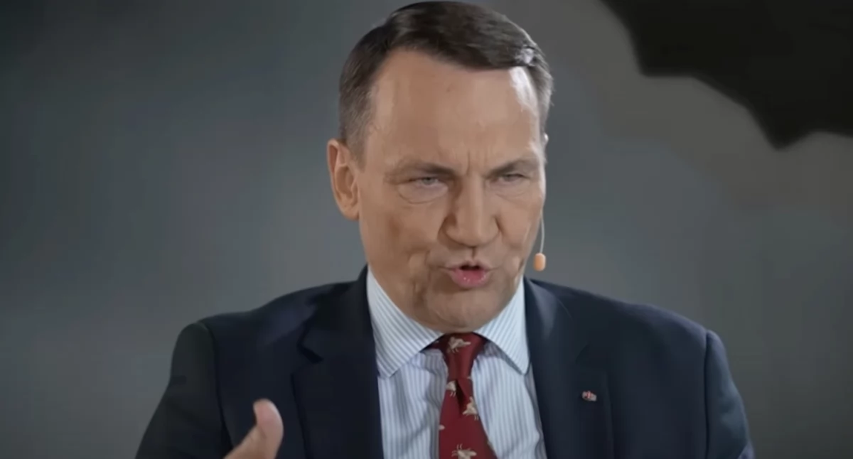 Radosław Sikorski z wizytą w Londynie. Szef polskiego MSZ spotkał się z premierem Wielkiej Brytanii
