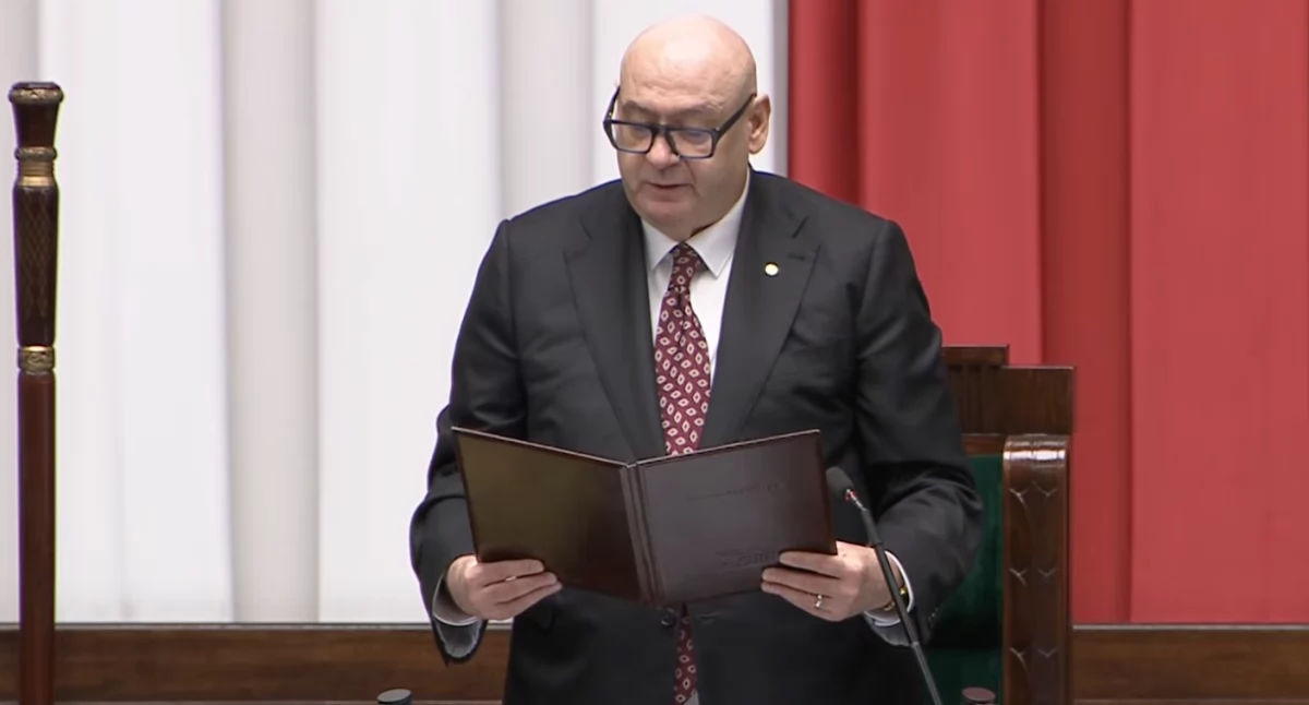 Dzisiaj trzeci dzień posiedzenia Sejmu. Głosowania nad składką zdrowotną, katastrofą smoleńską i wyborami w Białorusi