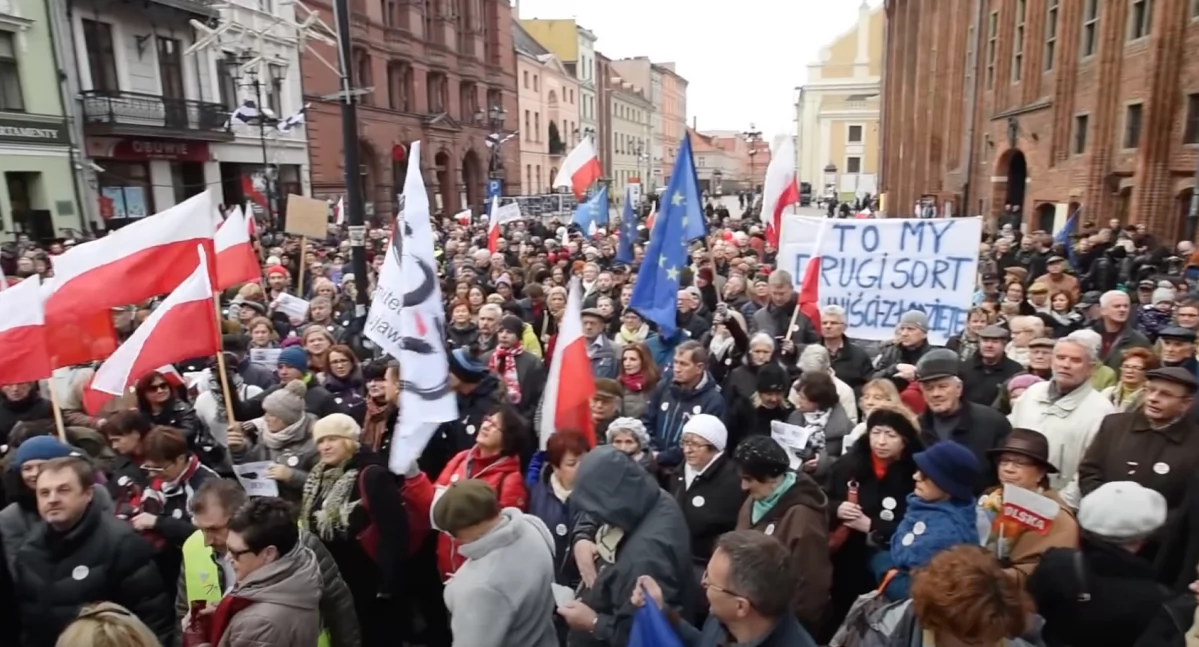 Protest w Toruniu przeciwko Centrum Integracji Cudzoziemców. Prezydent miasta Paweł Gulewski reaguje na strajk 
