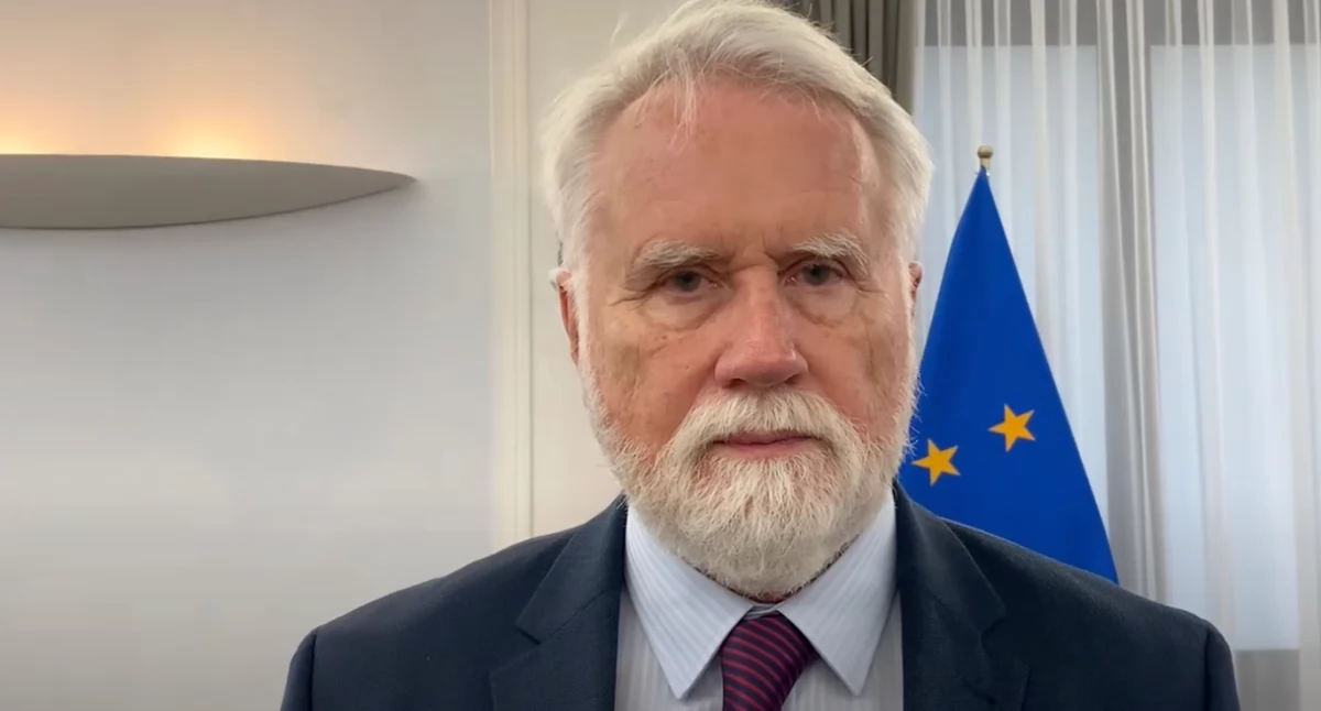 Andrzej Krajewski – korespondent i dziennikarz TVP. Kariera zawodowa członka Towarzystwa Dziennikarskiego 