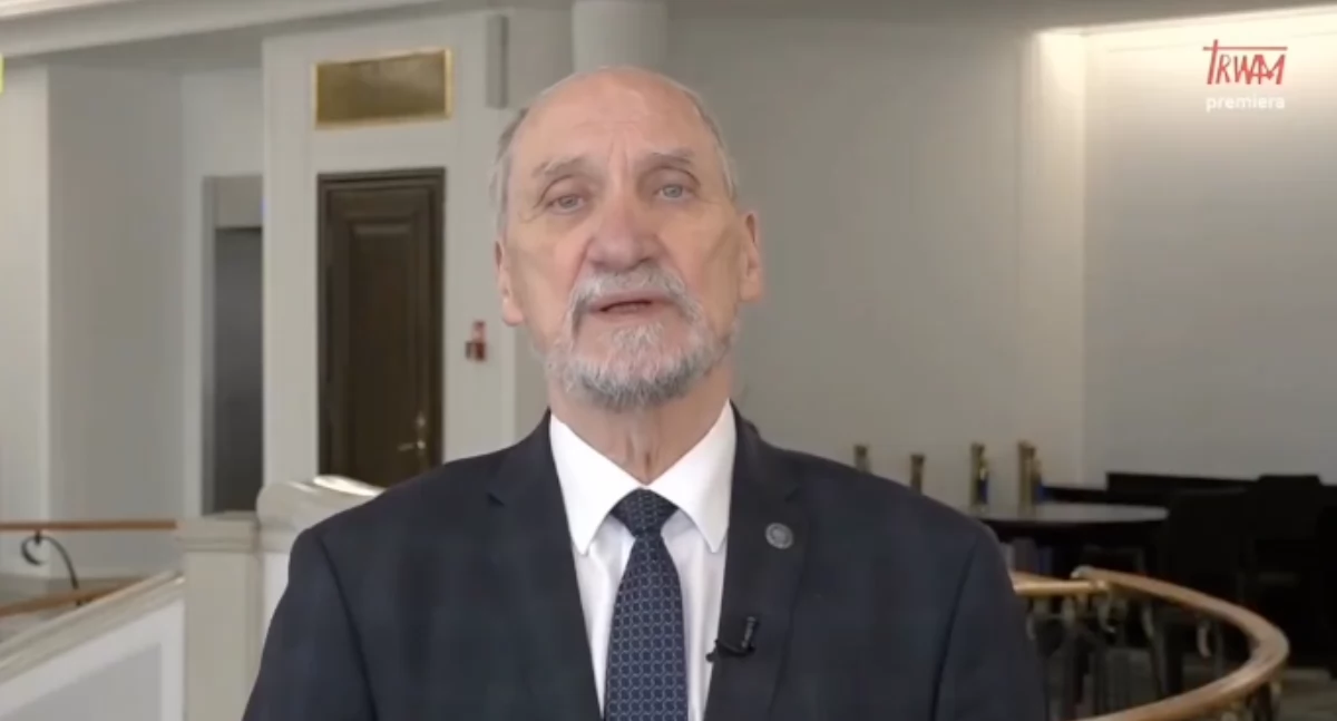 Antoni Macierewicz w felietonie na antenie Radia Maryja oskarżył Donalda Tuska o morderstwo w smoleńsku