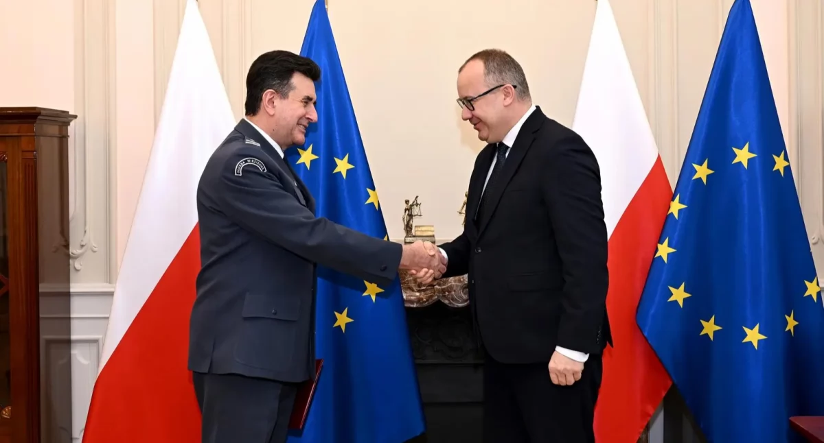 Płk. Adam Pecka nominowany w ub. roku przez Adama Bodnara na szefa Służby Więziennej kozłem ofiarnym swojego kolegi i protektora, ministra sprawiedliwości