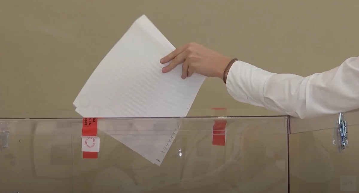 Nowelizacja Kodeksu wyborczego wraca do Sejmu. Kluczowe ułatwienia dla Polaków za granicą