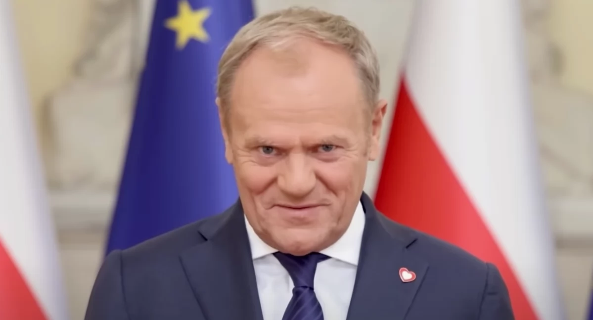 Zdjęcie Donalda Tuska podczas przemówienia