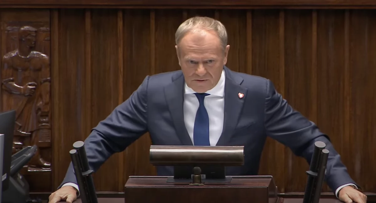 Zdjęcie Donalda Tuska podczas wypowiedzi w Sejmie