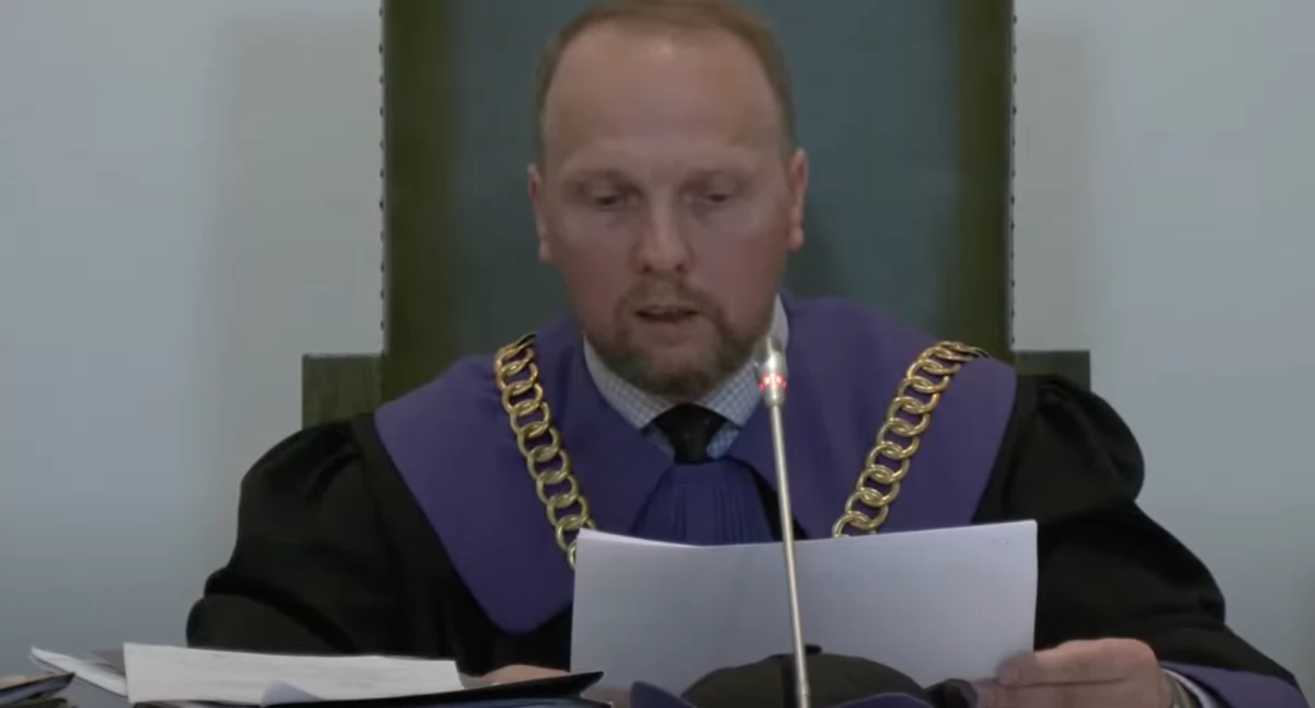 Neosędzia Sądu Najwyższego podczas posiedzenia 