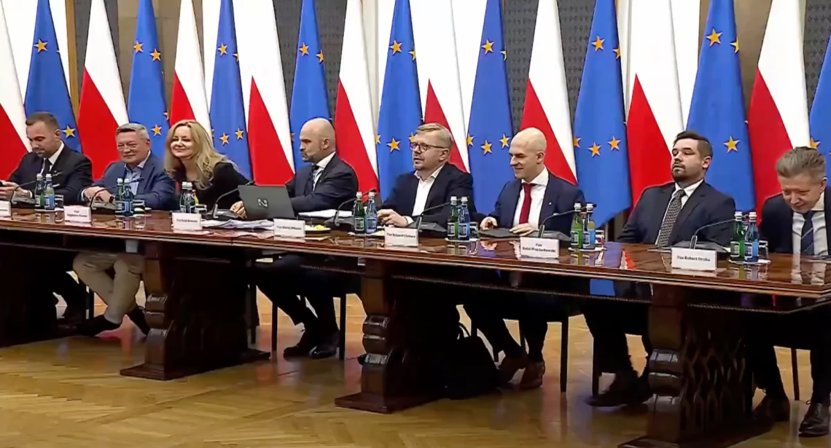 Posiedzenie rządu wraz z przedstawicielami zespołu do spraw deregulacji. Rząd zapowiada zmiany w prawie gospodarczym 