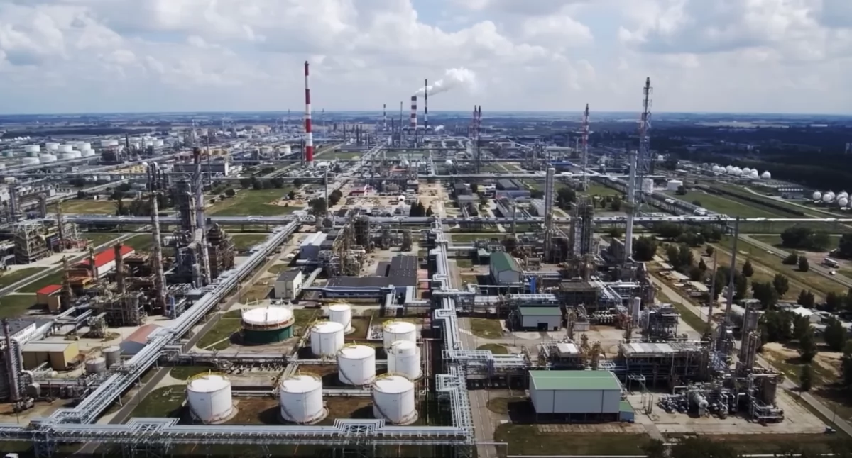 Rafineria Orlen. Rząd podał datę publikacji Nowej Koncepcji Rozwoju Kraju do 2050 roku