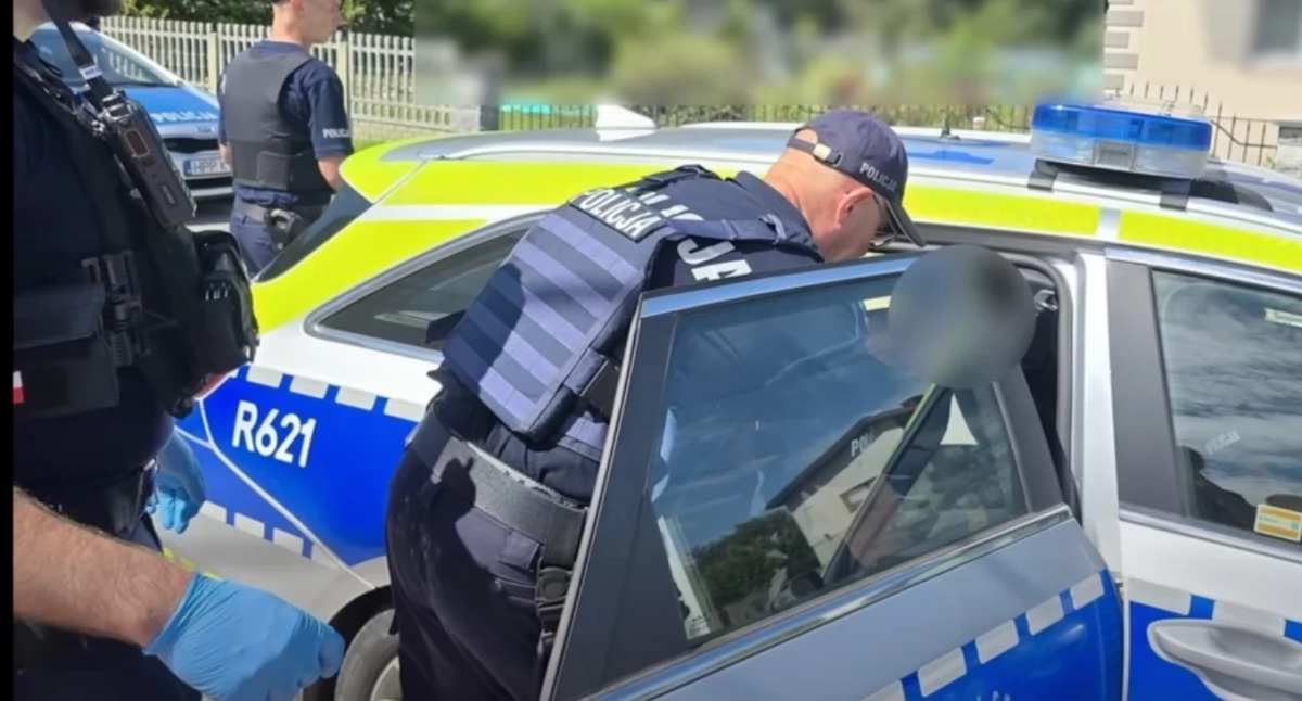 Podlascy policjanci zatrzymali Rumuna, który przewoził nielegalnych imigrantów 
