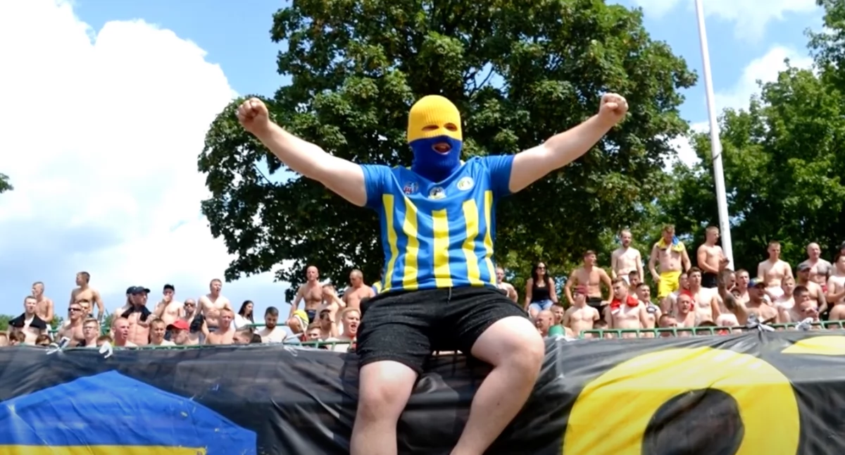 Bójka kiboli klubów Lechią Gdańsk i Arka Gdynia na autostradzie A1 udaremniona przez policję