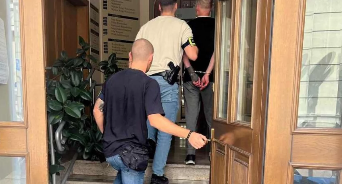 Pijany mężczyzna z Rawicza strzelał z samochodu, został aresztowany
