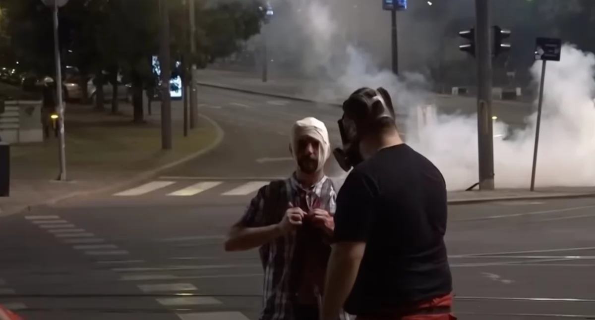 Protesty w Serbii – rewolucja buldożerów 