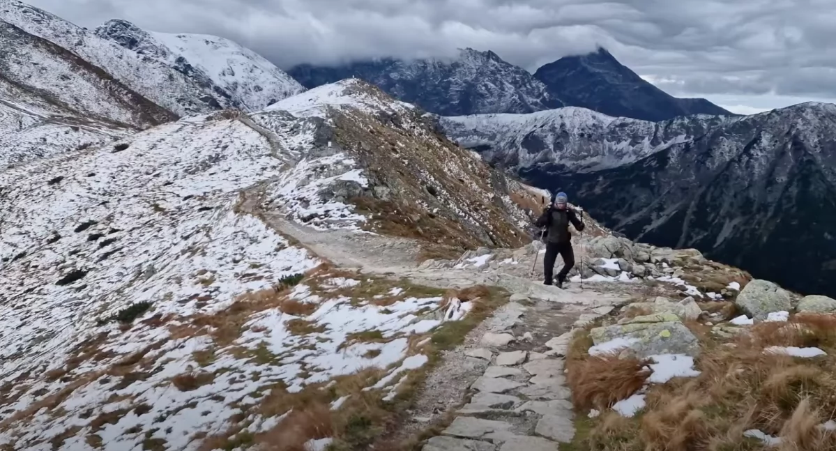 Tatry bez komunikatu lawinowego. Ratownicy ostrzegają turystów