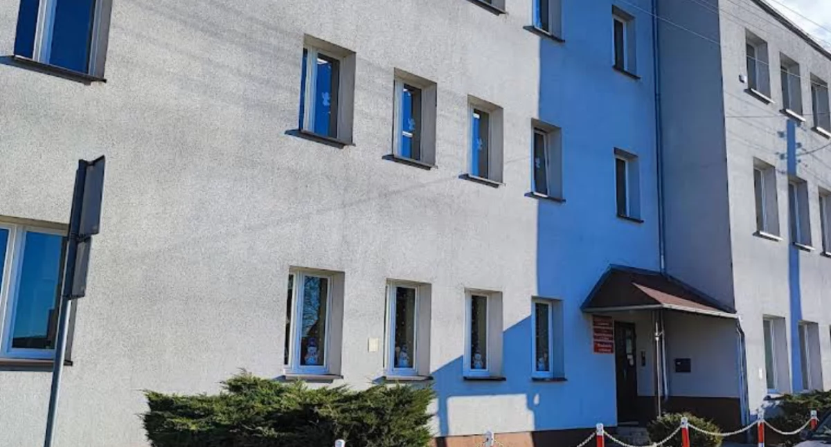 Szkoła w miejscowości Włodary została ostrzelana z wiatrówki. Służby ewakuowały dzieci