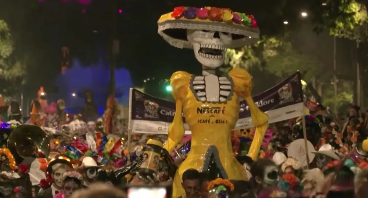 Dzień Zmarłych w Meksyku. 1,5 mln uczestników kolorowej parady w mieście Meksyk