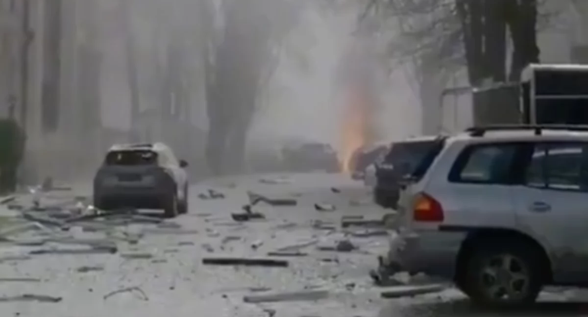 Atak rakietowy w obwodzie charkowskim. Pożary i ofiary w Bałakliji, drony uderzyły w Odesę