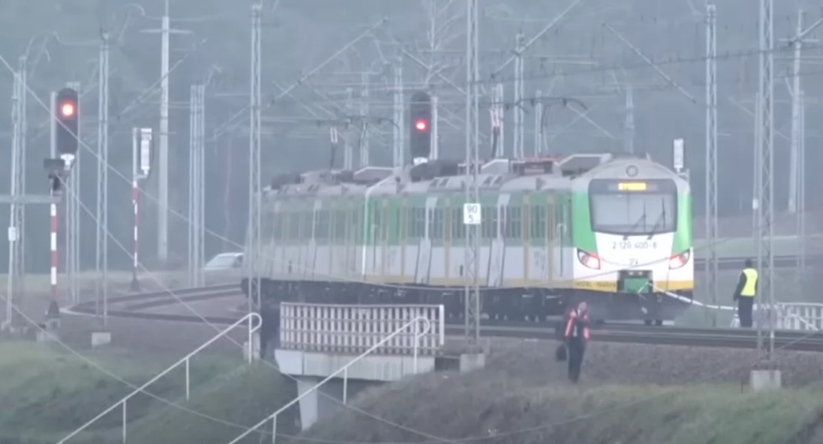 Trzeci stopień CHARLIE na wybranych liniach PKP. Decyzja premiera Tuska