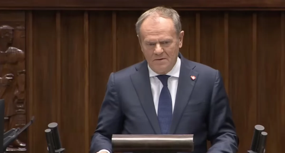 Premier Donald Tusk w Sejmie podczas tajnego posiedzenia Sejmu mówi o bezpieczeństwie państwa i krypto walutach