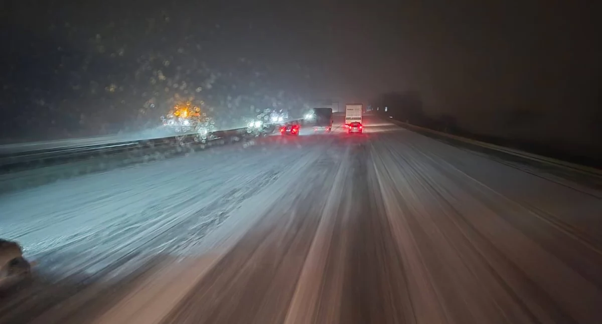 Tragiczny wypadek na A2 między Pruszkowem a Konotopą. Nie żyje seniorka