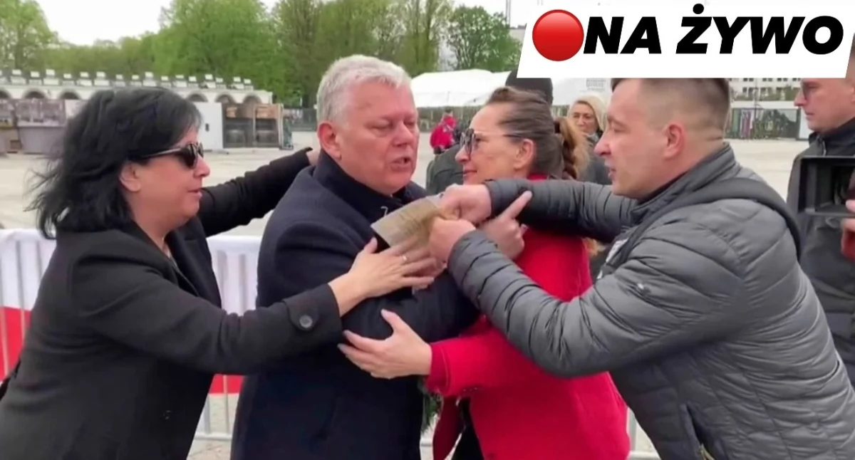 Trwa 192. miesięcznica smoleńska w dniu 16. rocznicy katastrofy. Transmisja wideo na żywo z pl. Piłsudskiego