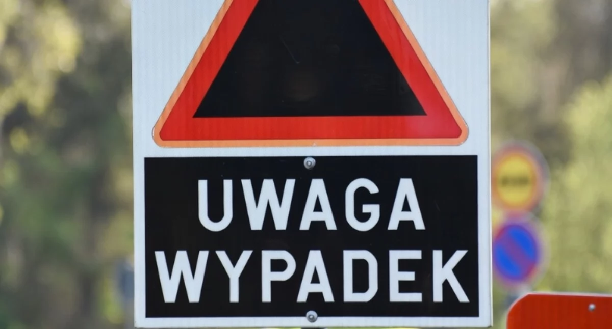 Poważny wypadek na drodze krajowej 79. Trzy osoby ranne w wypadku w Łuczynowie