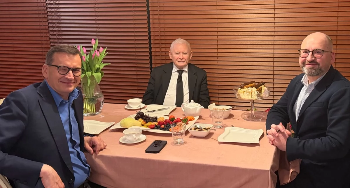 Mateusz Morawiecki i Jarosław Kaczyński podczas spotkania dotyczącego stowarzyszenia Rozwój Plus i sytuacji w PiS