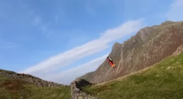 Trudne warunki w Beskidach. GOPR ostrzega turystów przed oblodzeniami