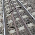 Miejsce, w którym znaleziono ubytek w torach kolejowych 