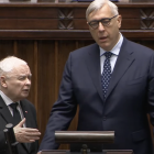 Awantura w Sejmie – Jarosław Kaczyński wszedł na mównicę podczas przemówienia Romana...