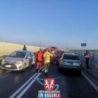 Karambol na obwodnicy Wrocławia – zdjęcia z wypadku i akcji ratunkowej / źródło:...