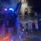 Pożar zabytkowego pałacu w Piekarach. Akcja gaśnicza w Małopolsce 