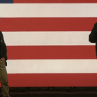 Elon Musk rozdaje czeki na milion dolarów za głosowanie na wybranego sędziego 