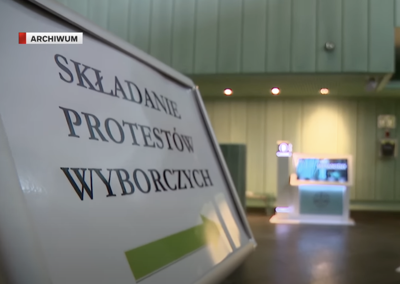 Tablica informacyjna w Sądzie Najwyższym 