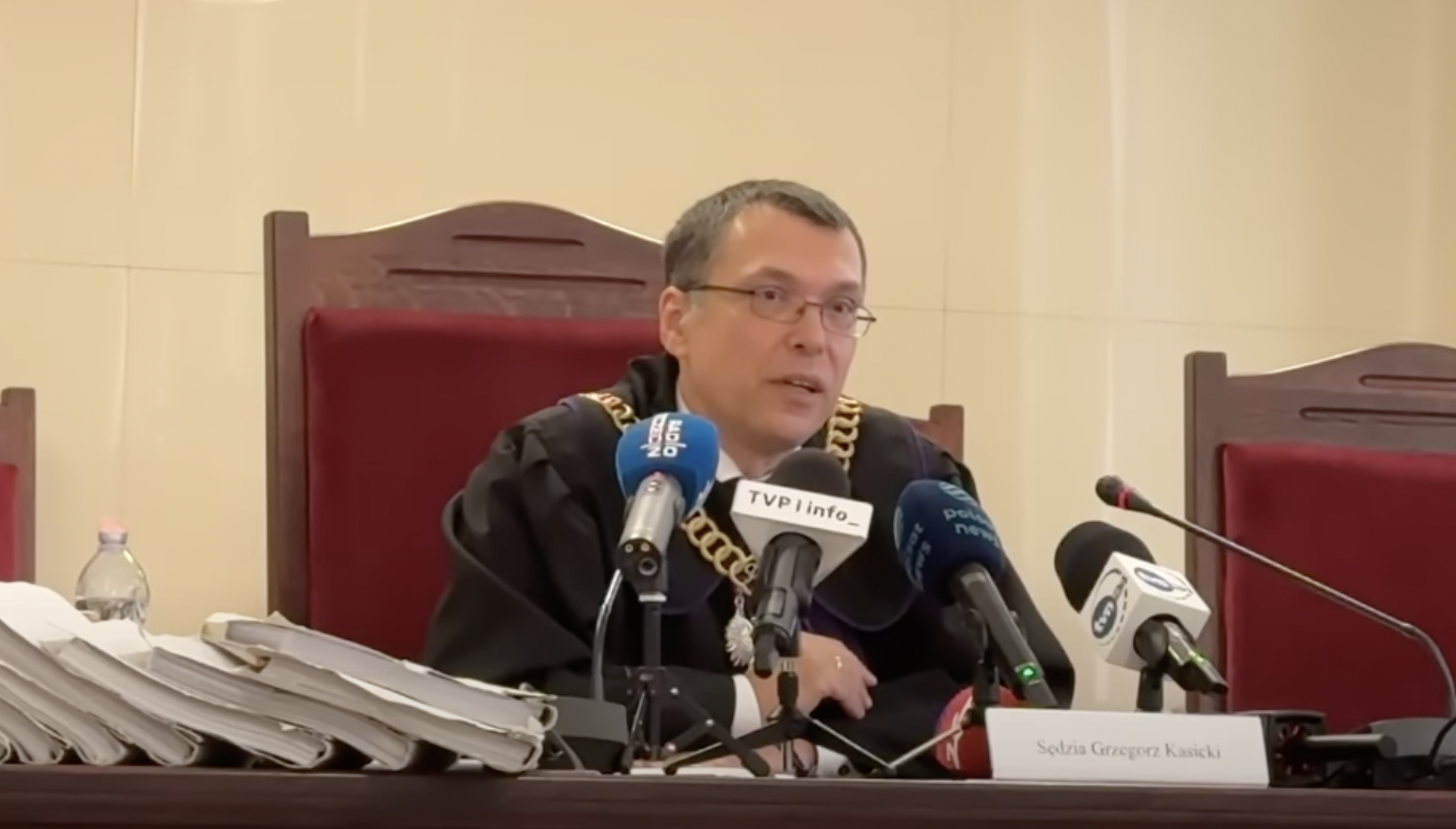 Sędzia ogłasza wyrok dla Stanisława Gawłowskiego 