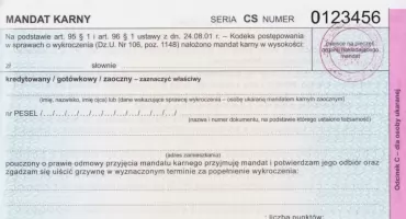Wadliwe bloczki mandatowe dalej w użyciu. Policja używa kalk jak PRL