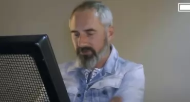 Kim jest Jacek Kopczyński? Aktor z „M jak miłość” i gwiazda awantury w Sejmie 