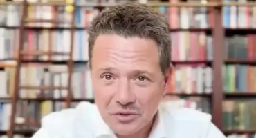 Rafał Trzaskowski bez wpływu na stolicę? Bunt radnych KO i polityczna zemsta Kierwińskiego