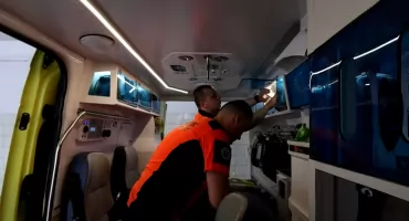 Atak na ratowników medycznych we Wrocławiu. Policja zatrzymała 18-latka