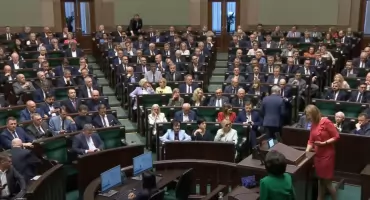 Sejm rozpoczął posiedzenie. W agendzie m.in. CPK i prawo jazdy od 17 roku życia